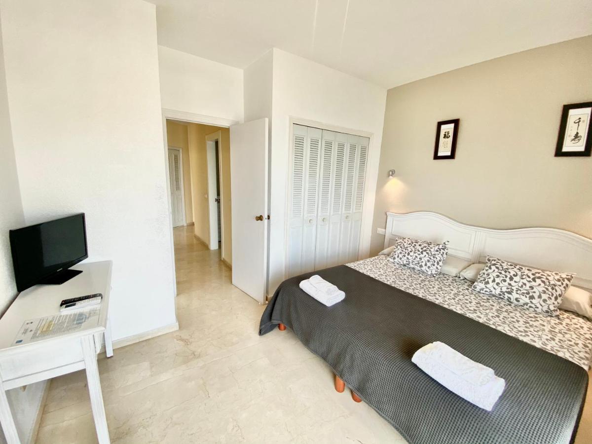 Apartamentos Turisticos Castillo Del Vigia Torremolinos Kültér fotó